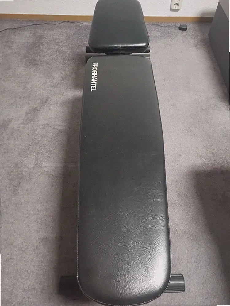 Verkauf einer Hantelbank mit Gewichtstange und 8×5kg Gewichtscheiben
